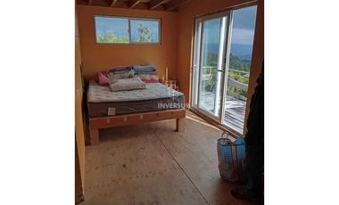 CASA DE CAMPO EN AMBIENTE NATURAL PUYEHUE