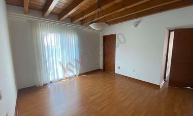 CASA EN RENTA EN PARQUES  DE LA HERRADURA