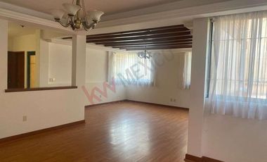 CASA EN RENTA EN PARQUES  DE LA HERRADURA