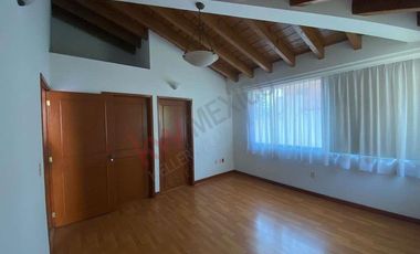 CASA EN RENTA EN PARQUES  DE LA HERRADURA