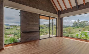 EXCLUSIVA CASA EN VENTA EN MONTESERENO, EL RETIRO