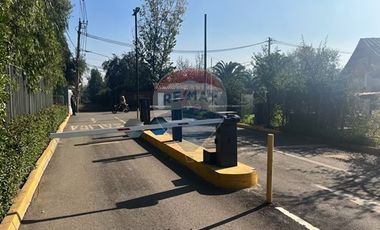 Exclusivo terreno en condominio Chicureo