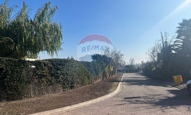 Expectacular terreno en exclusivo condominio