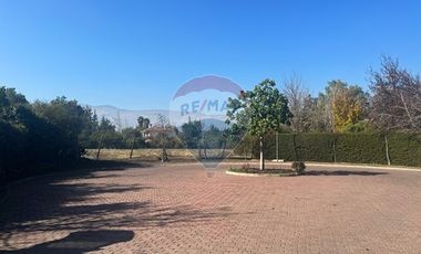 Expectacular terreno en exclusivo condominio
