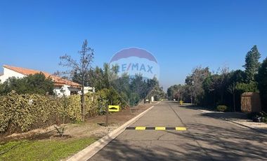 Expectacular terreno en exclusivo condominio