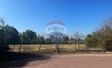 Expectacular terreno en exclusivo condominio