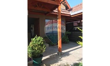 Espectacular Casa con Quincho y Tinaja 3D 2B