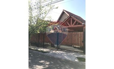 Espectacular Casa con Quincho y Tinaja 3D 2B