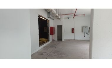 ARRIENDO Local Comercial de 54,35 m2, Metro Santa Ana