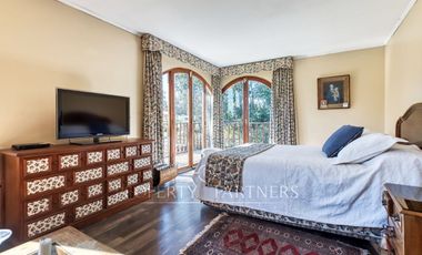 Gran casa familiar en parcela cercana a supermercados y colegios en Talagante