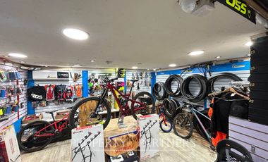 Espectacular casa en Santa Marta de Huechuraba apta tanto para residencia o negocio comercial