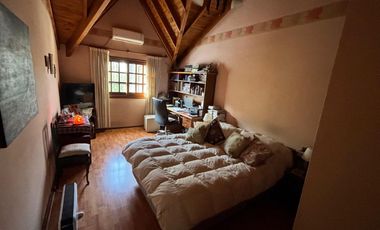 Casa  en Venta Haedo / Moron (A108 8090)
