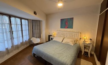 Casa chalet estilo moderno en Venta en barrio privado Club Campos de Golf Las Praderas De Lujan.