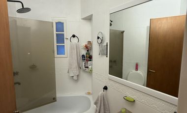 Casa chalet estilo moderno en Venta en barrio privado Club Campos de Golf Las Praderas De Lujan.