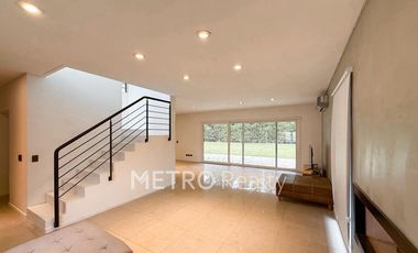 Casa en alquiler con 3 habitaciones en Los Sauces Nordelta