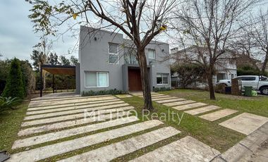 Casa en alquiler con 3 habitaciones en Los Sauces Nordelta