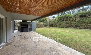 Casa en alquiler con 3 habitaciones en Los Sauces Nordelta