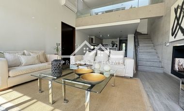 OPORTUNIDAD PRECIOSO Y MODERNO DUPLEX EN TOWNHOUSE CHICUREO