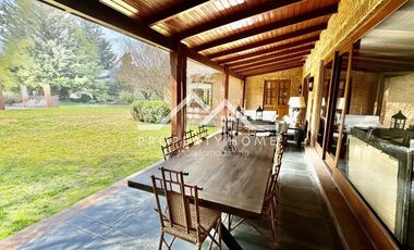 CASA VENTA 7 DORM EN CONDOMINIO LAS BRISAS CHICUREO COLINA