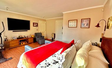 VENTA 5 DORM CHICUREO PIEDRA ROJA