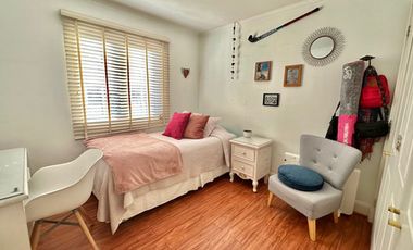 VENTA 5 DORM CHICUREO PIEDRA ROJA