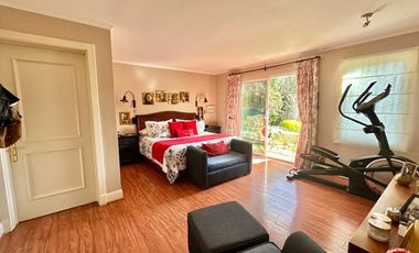 VENTA 5 DORM CHICUREO PIEDRA ROJA
