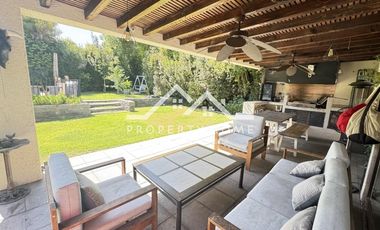 VENTA PRECIOSA CASA EN PIEDRA ROJA 4 DORM + SERV