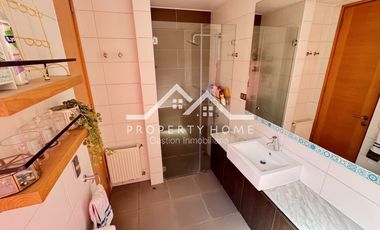 VENTA PRECIOSA CASA EN PIEDRA ROJA 4 DORM + SERV