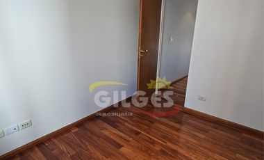 Departamento 3 Amb.  en Ramos Mejia - Céntrico, C/Balcón al Fte y Cochera Cubierta