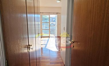 Departamento 3 Amb.  en Ramos Mejia - Céntrico, C/Balcón al Fte y Cochera Cubierta