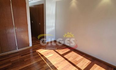 Departamento 3 Amb.  en Ramos Mejia - Céntrico, C/Balcón al Fte y Cochera Cubierta