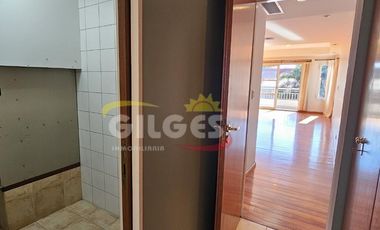 Departamento 3 Amb.  en Ramos Mejia - Céntrico, C/Balcón al Fte y Cochera Cubierta