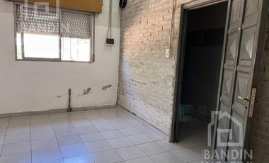 Departamento en Villa España Monoambiente en Alquiler A 4 Cuadras de la estacion.