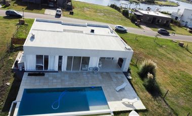 Casa en  Venta San Sebastián Área 11