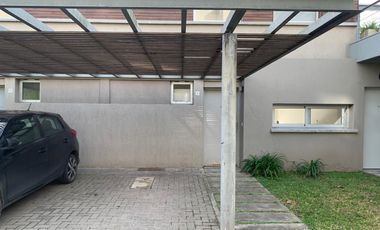 Departamento en  El Palmar.Venta y/o alquiler anual- Dos dormitorios- Jardín