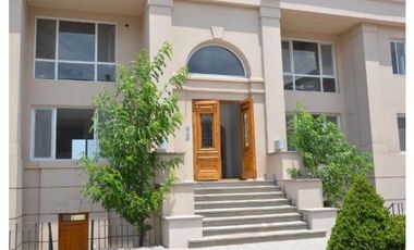 Departamento en  El Palmar.Venta y/o alquiler anual- Dos dormitorios- Jardín