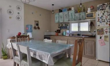 LF. OPORTUNIDAD! HERMOSA CASA CON PILETA EN SAN RAMON, PILAR DEL ESTE
