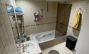 Casa con quincho o departamento ideal 2 familias - Venta - vende Gabriel Suarez  - APTA A CREDITO