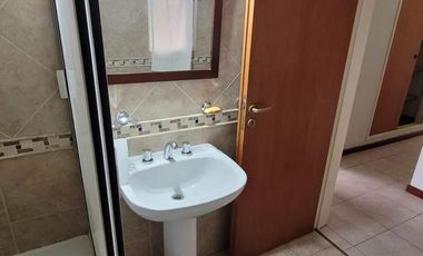 Departamento 2 y medio ambientes con balcon en Villa Ballester