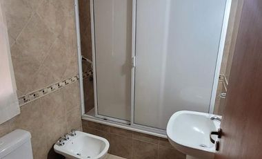Departamento 2 y medio ambientes con balcon en Villa Ballester