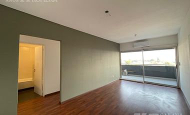Departamento- Alquiler- Olivos 2 ambientes cochera