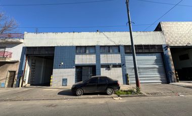 Depósito en Alquiler - 750m2 - Pompeya