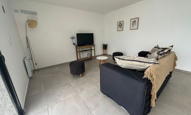 Duplex en Alquiler en Lomas de Manantiales 3 dormitorios