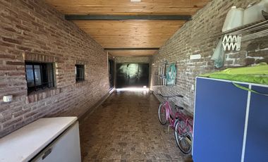 Hermosa casa de 3 dormitorios con jardin y pileta en Pueblo Esther