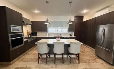 Renta casa con  paneles, Privada Allegra, Sta Gertrudis , Cabo Norte Agosto 2025