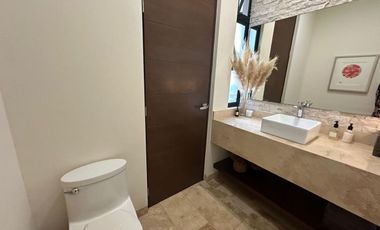 Renta casa con  paneles, Privada Allegra, Sta Gertrudis , Cabo Norte Agosto 2025