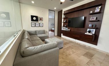 Renta casa con  paneles, Privada Allegra, Sta Gertrudis , Cabo Norte Agosto 2025