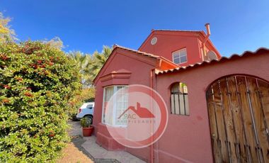 Casa En Venta De 3d/3b En Microbarrio, Valle Lo Campino