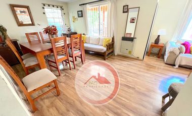 Casa En Venta De 3d/3b En Microbarrio, Valle Lo Campino