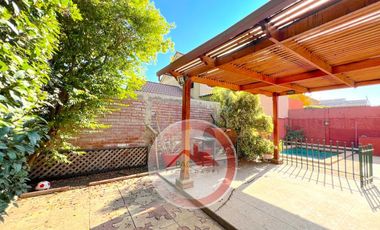 Casa En Venta De 3d/3b En Microbarrio, Valle Lo Campino